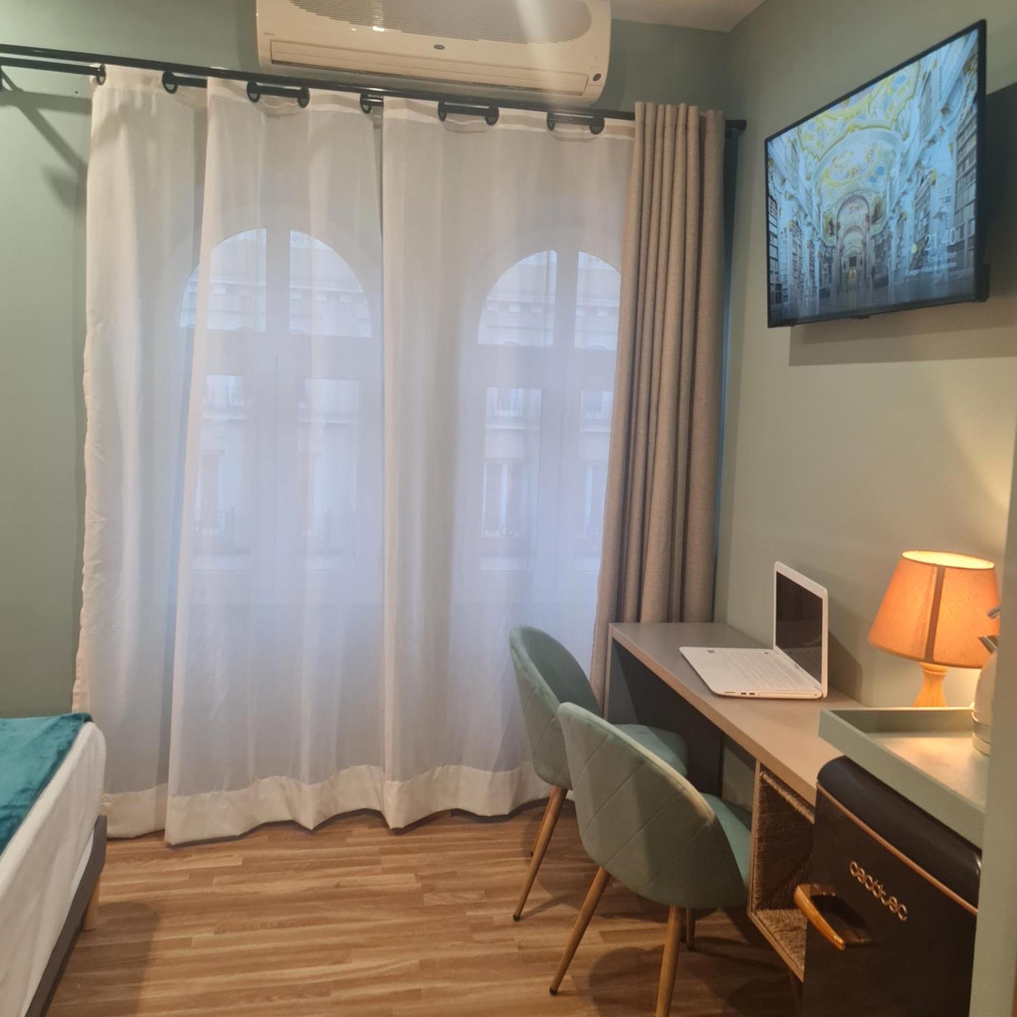 Luxury Green Hostal Madrid Gran Via Luaran gambar